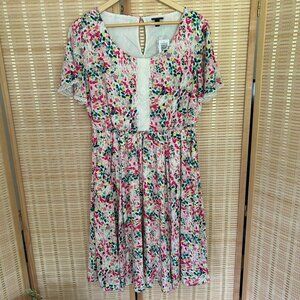 Torrid Womens Floral Print Short Sleeve Dress W/Lace Detail